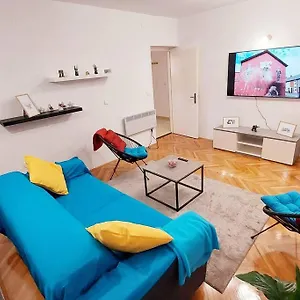 https://happy-days.pula-hotels.org